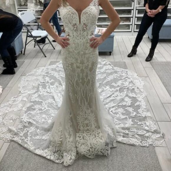 New!! Martina Liana Style #1111-V-NECK LACE FIT-AND-FLARE GOWN - Picture 3 of 9